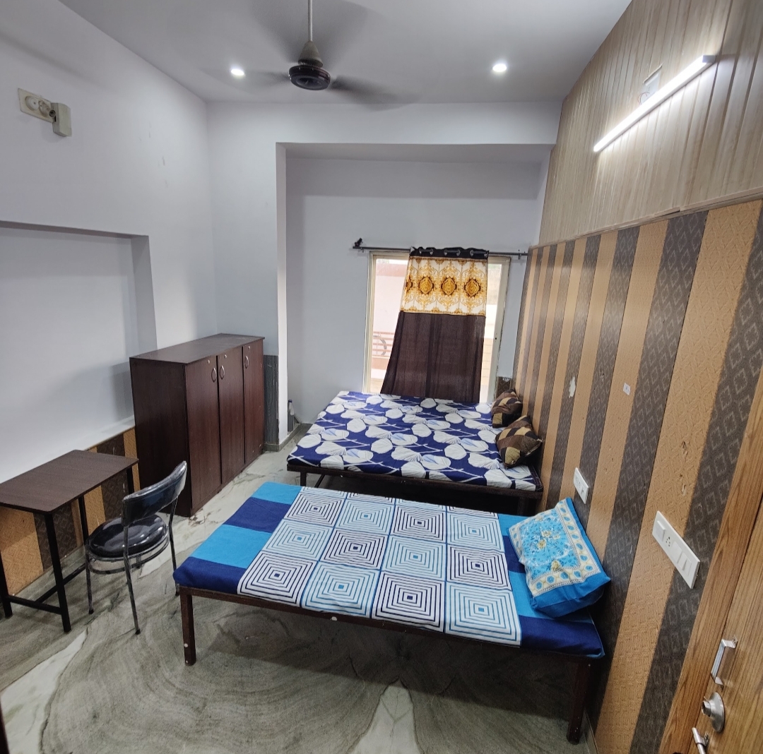 Galaxy boy's pg 4 – Boys PG in Udaipur preview photo 1