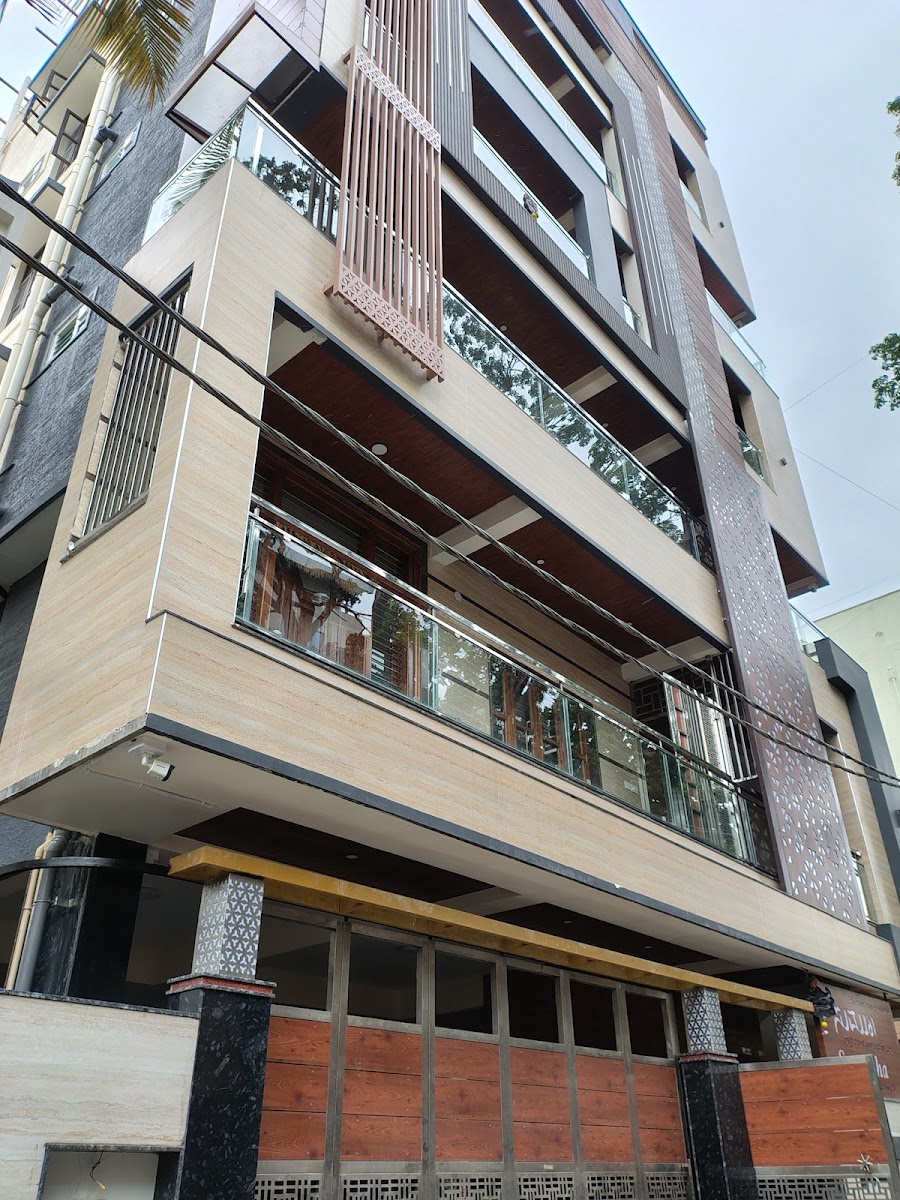 Sumukha Luxurious Ladies PG - Southend Circle | Womens PG | Girls Hostel