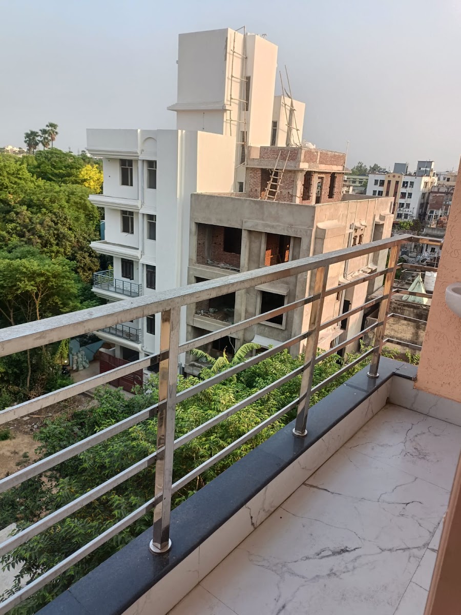 Shree Radhe Boy's & Girl's Hostel - Cheap and Best Hostel & PG