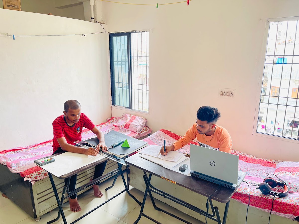 Shree Marutinandan Boy's Hostel preview 2