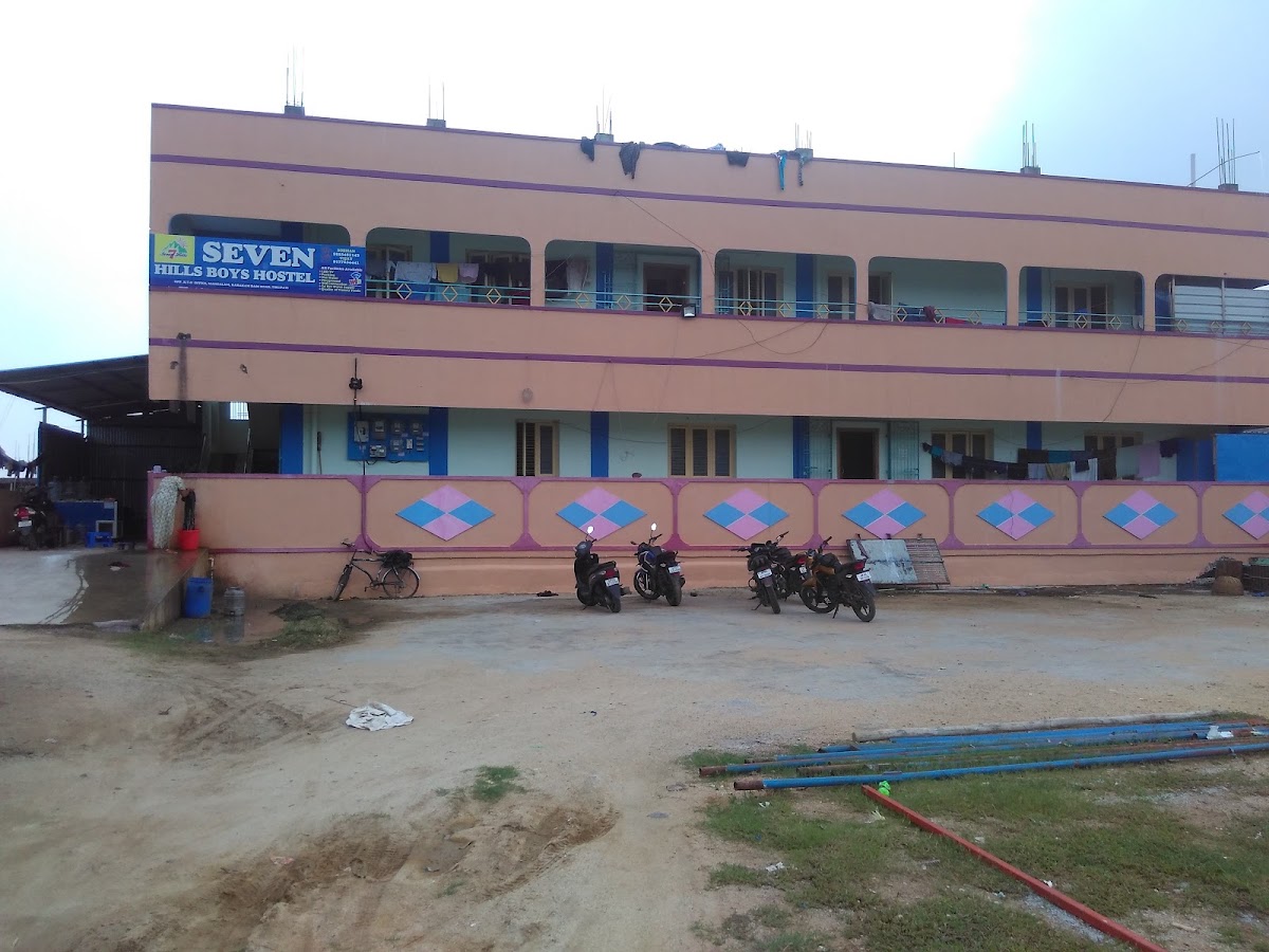 7 hills Boys Hostel – Boys PG in Tirupati preview photo 2
