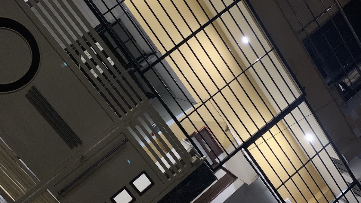 Student one girls pg