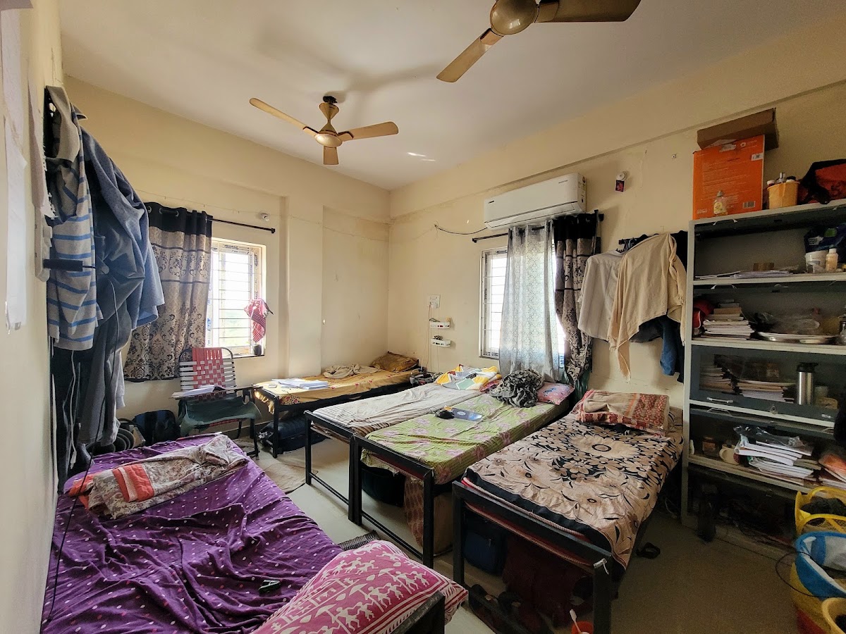 Sri Jai Jagadamba Executive Boys Hostel J3 – Boys PG in Hyderabad preview photo 1