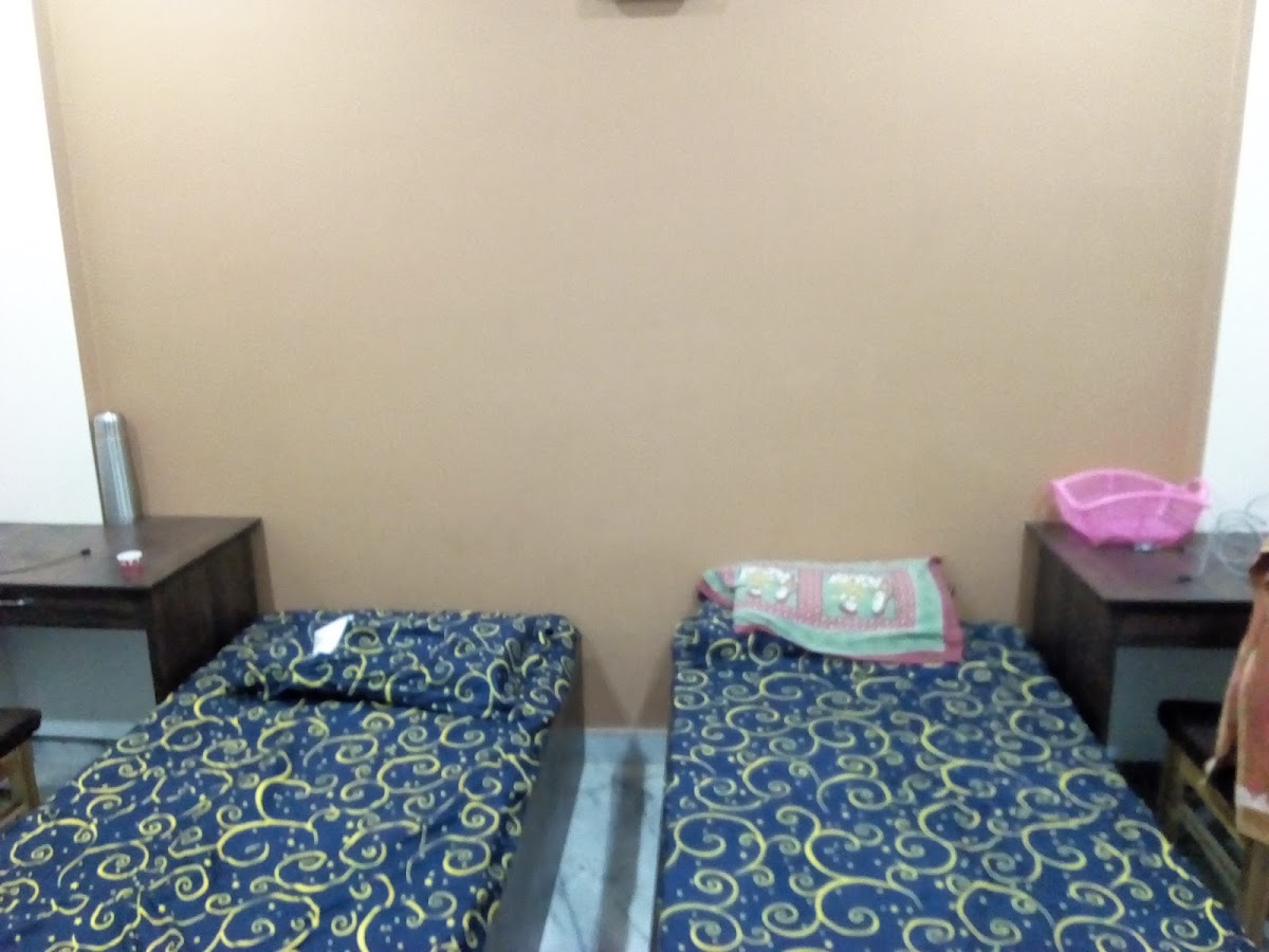 RS SADAN- Boys PG in dayalbagh agra , Guest house in dayalbagh agra – Boys PG in Agra preview photo 1