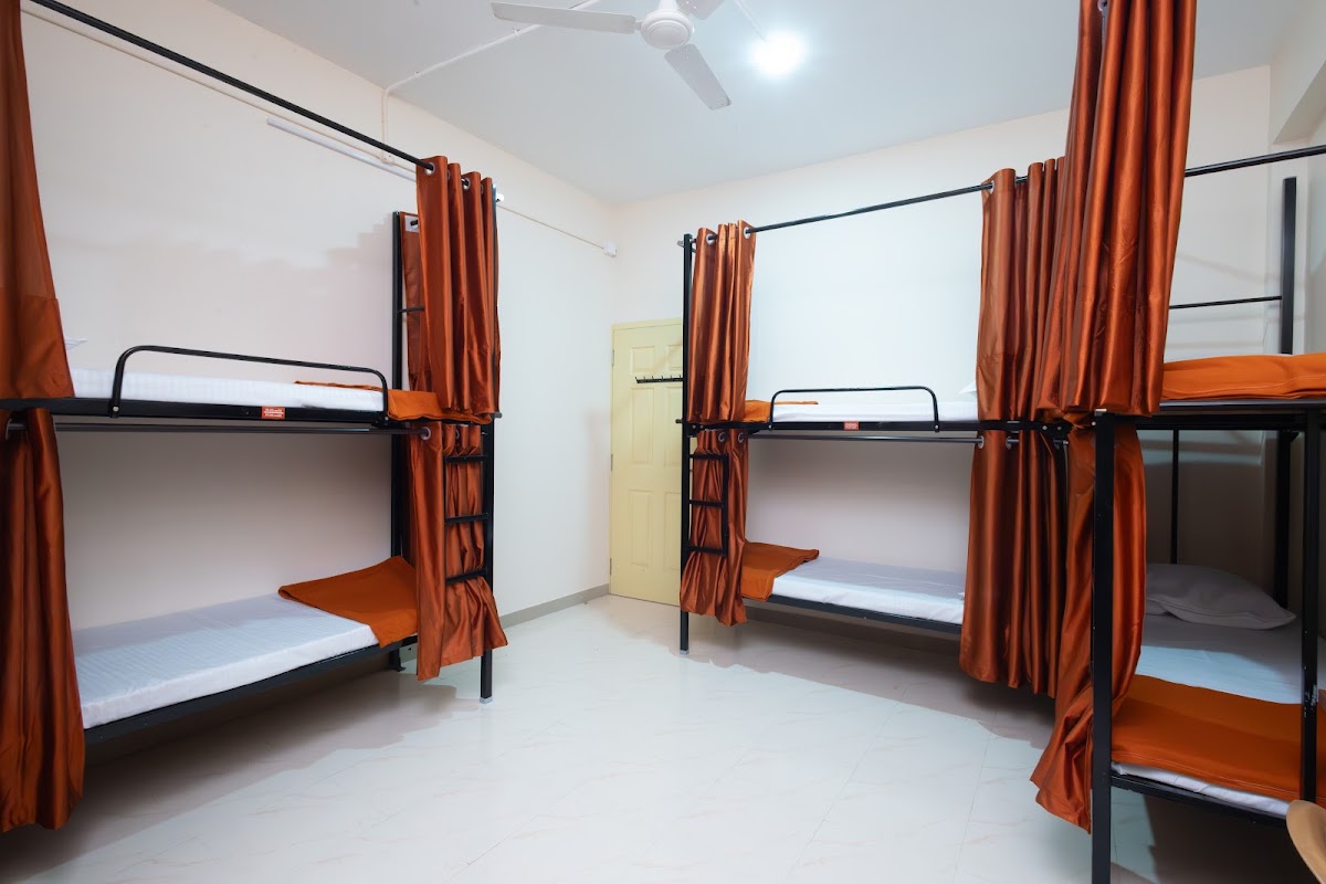 Veedu & Co Campus | Ladies Hostel in Thevara – Girls PG in Kochi photo 1