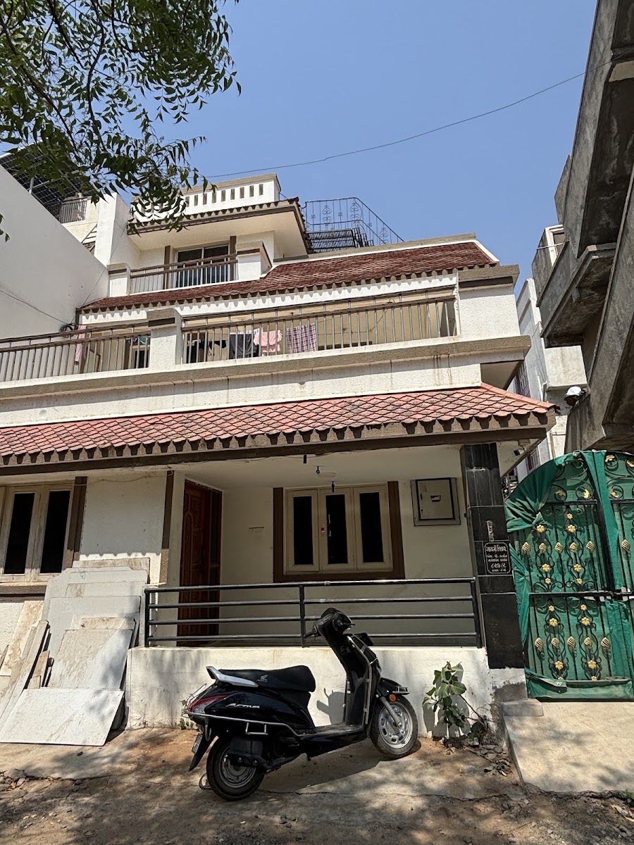Shakti girls pg and hostel – Girls PG in Gandhinagar photo 1