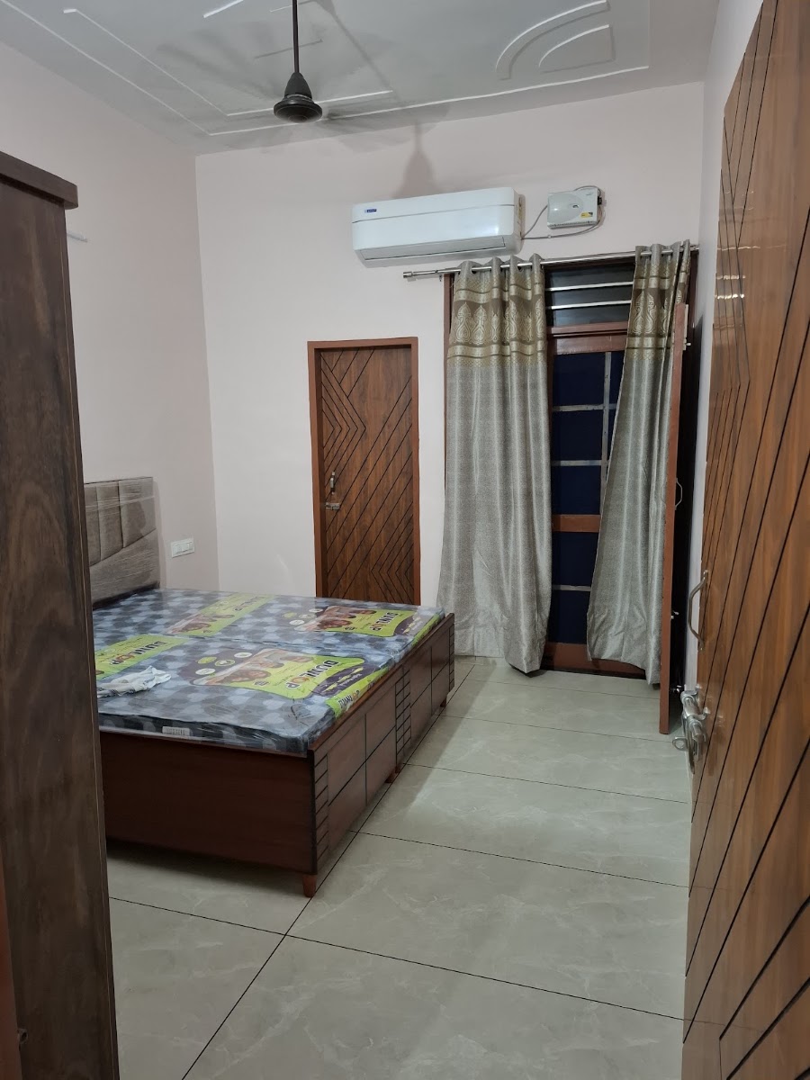 PG FOR BOYS AND GIRLS GURU FATHE TOWN KHARAR preview 1