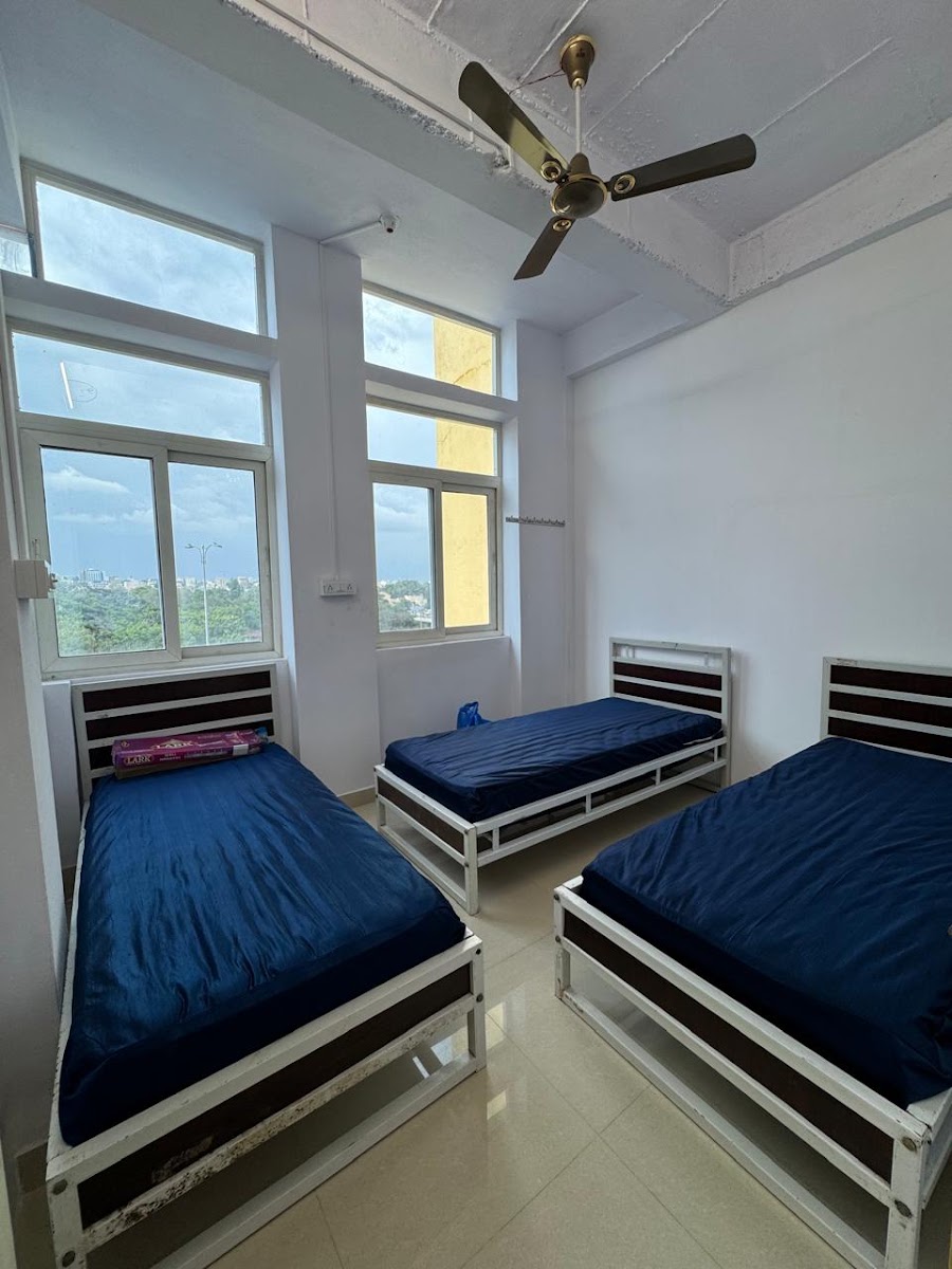 ENGLISH TREE BOY'S HOSTEL,PG & DAILY USE – Boys PG in Hyderabad preview photo 1
