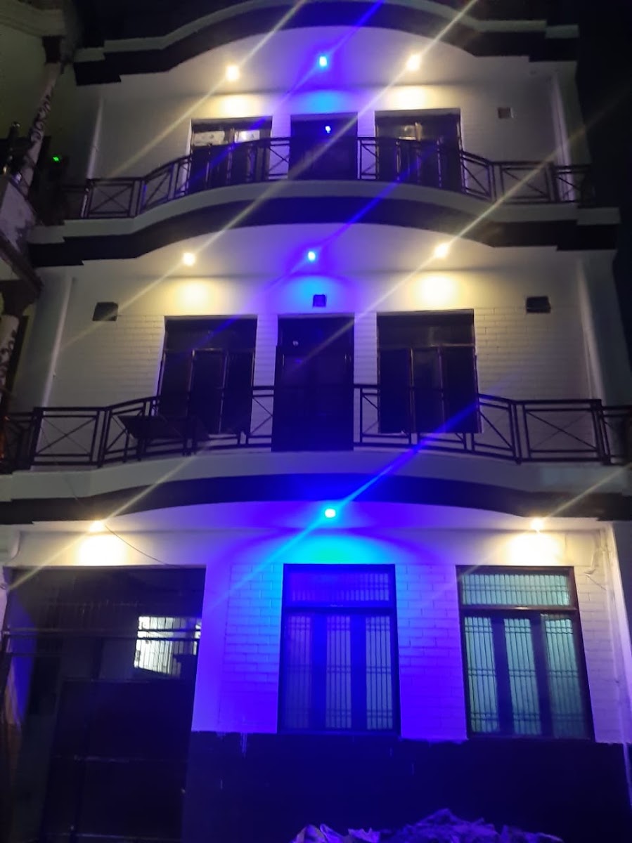 Shivalaya Boy's Hostel – Boys PG in Agra preview photo 1