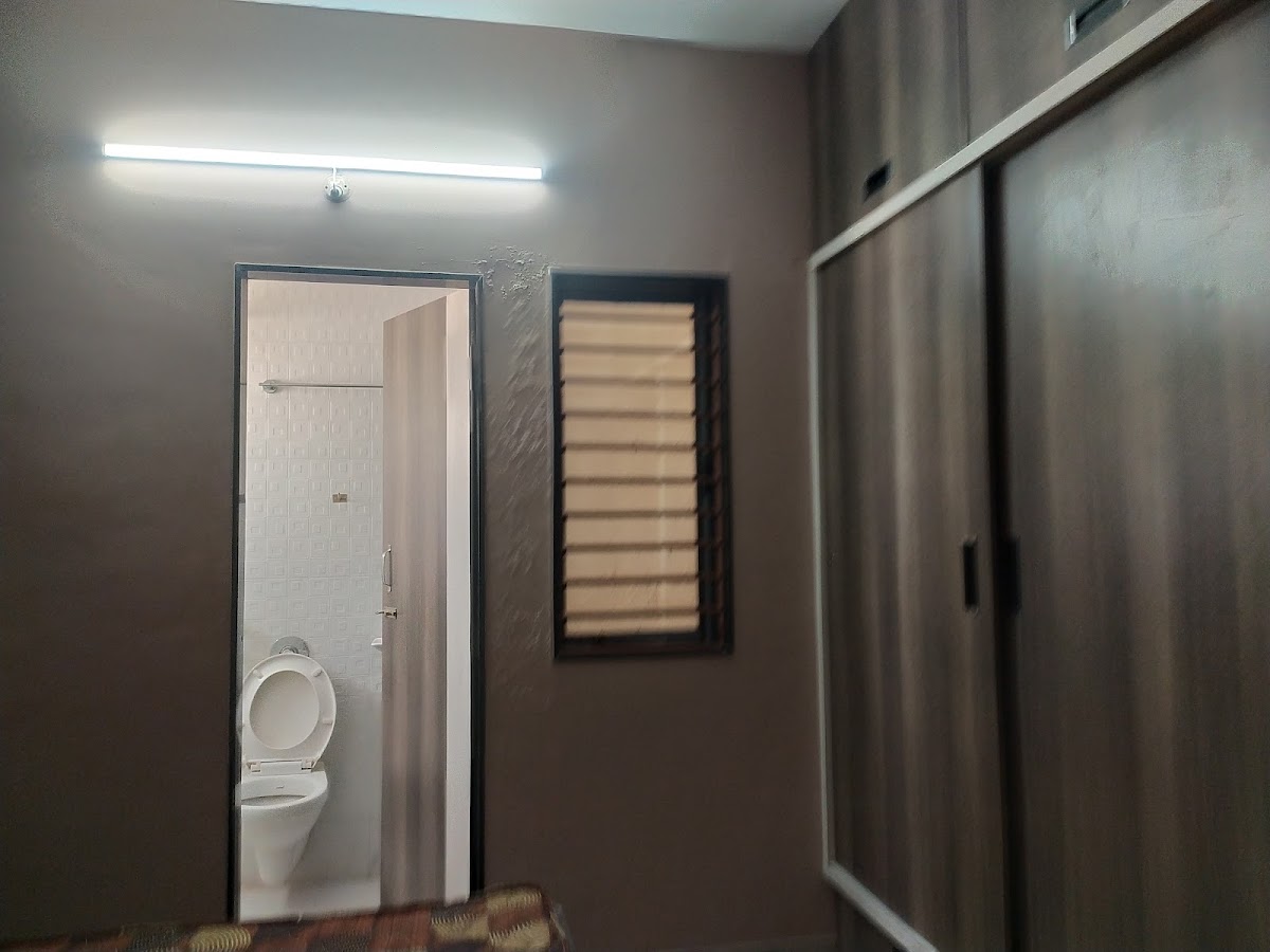Balaji Girls Hostel – Girls PG in Rajkot preview photo 2