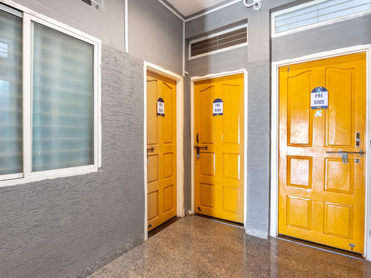 Stanza Living Pretoria House | Mens PG in Bhanwar Kua preview 2