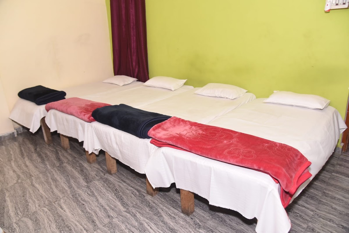 Manya girls hostel – Girls PG in Varanasi preview photo 1
