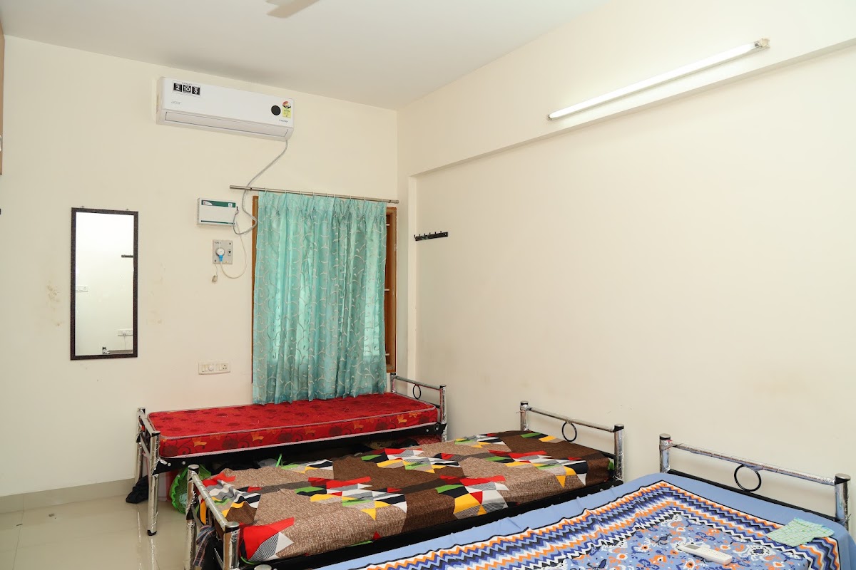 Vel Men's Hostel preview 1