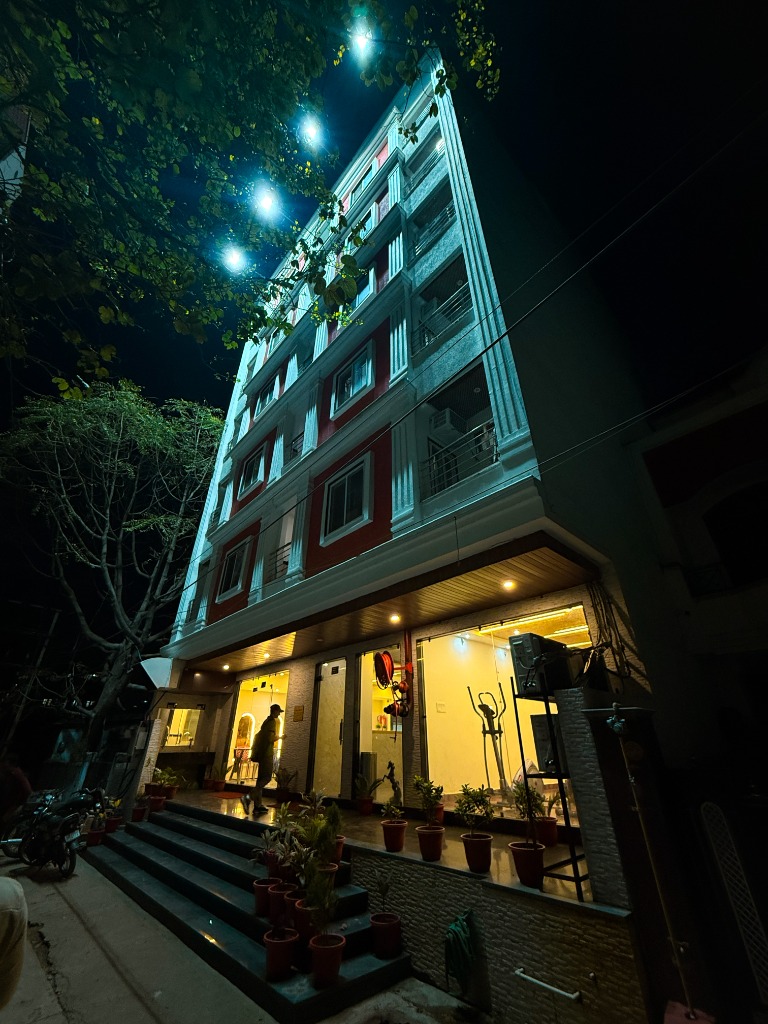Aryan Heights Boys Hostel - Near Allen Carrer Institute( Allen Saakar)