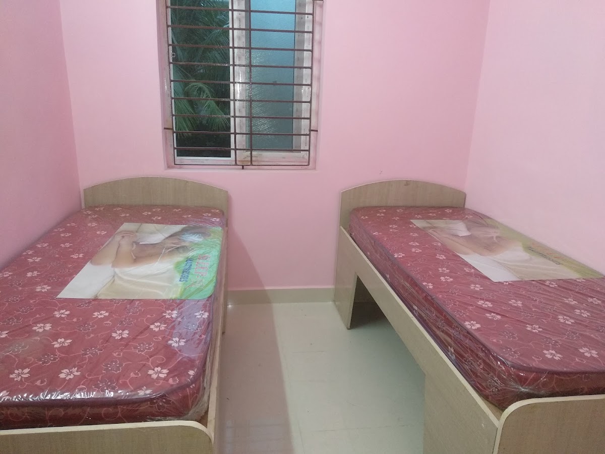 Prince executive women's hostel – Girls PG in Tirupati photo 1