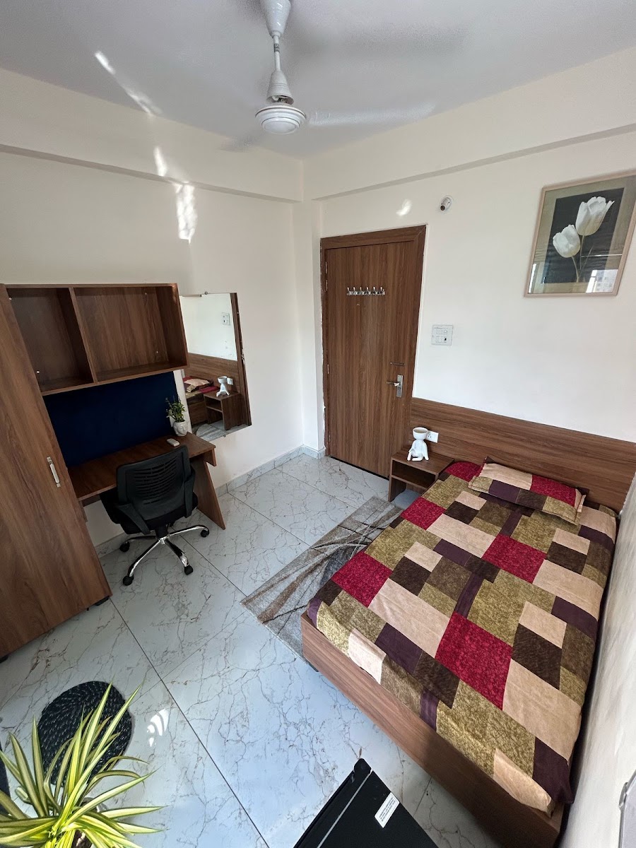 Sapphire Living Premium Girls Hostel – Girls PG in Kota preview photo 1