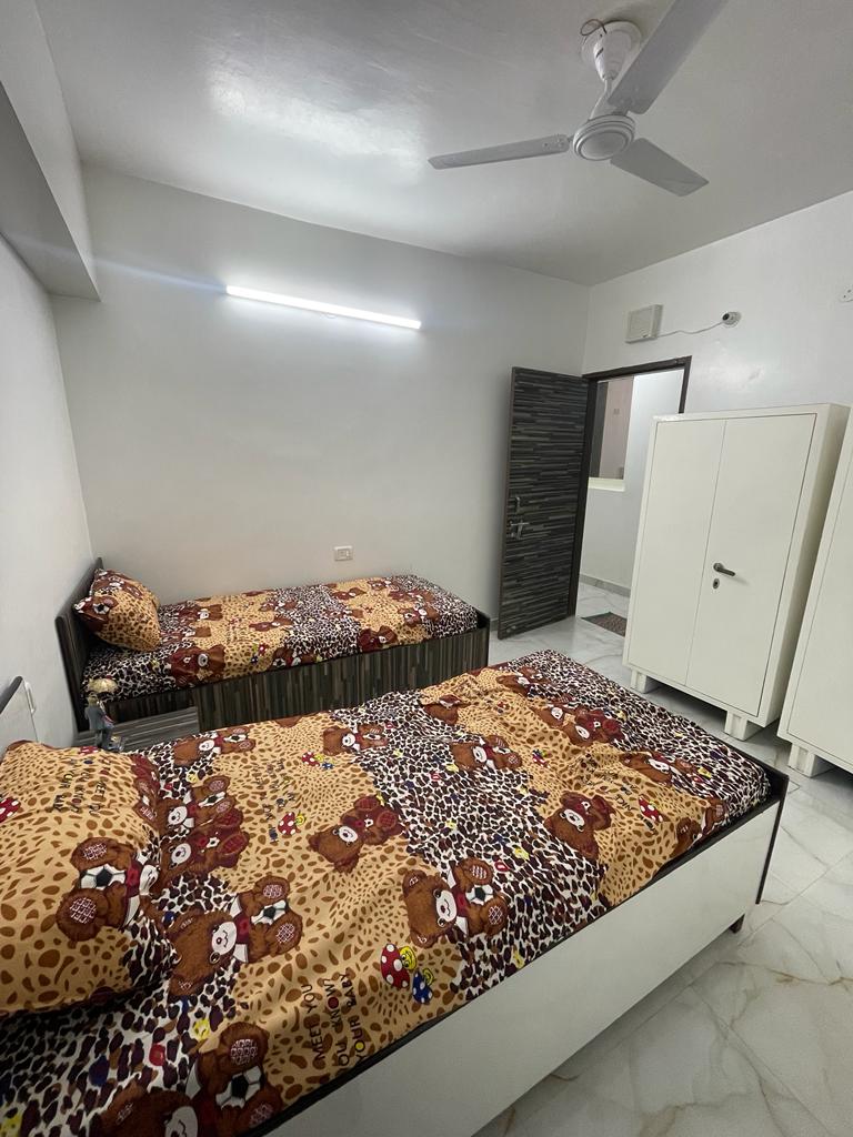 Girls PG Dhawan Sector 22 Gurgaon preview 1