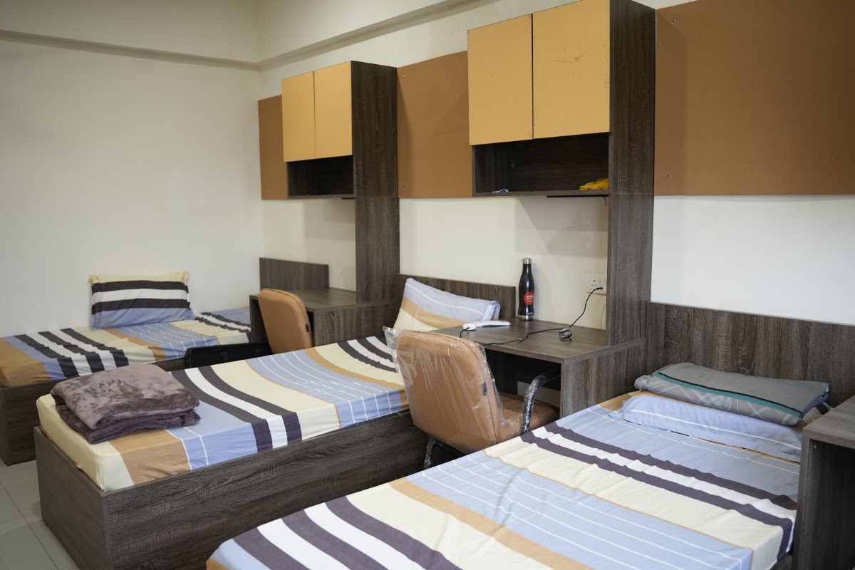 Akaria House Girls PG & Hostel preview 1