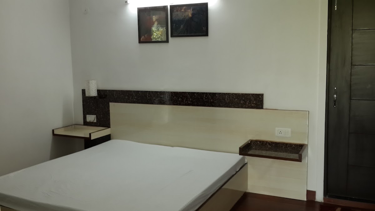 Noida Girls PG preview 1