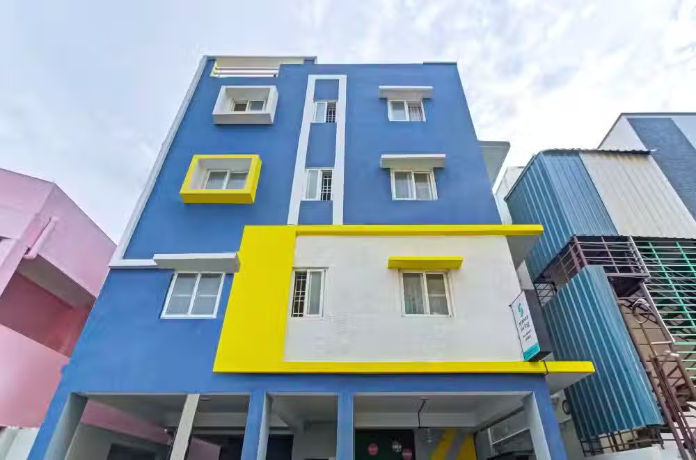 Savannah House | PG for Males in Avinashi Road – Boys PG in Kochi photo 1