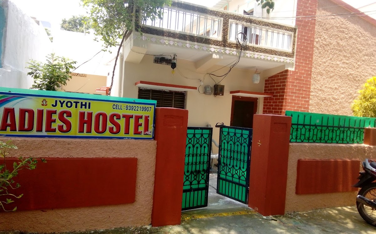 Jyothi Ladies Hostel – Girls PG in Warangal preview photo 1