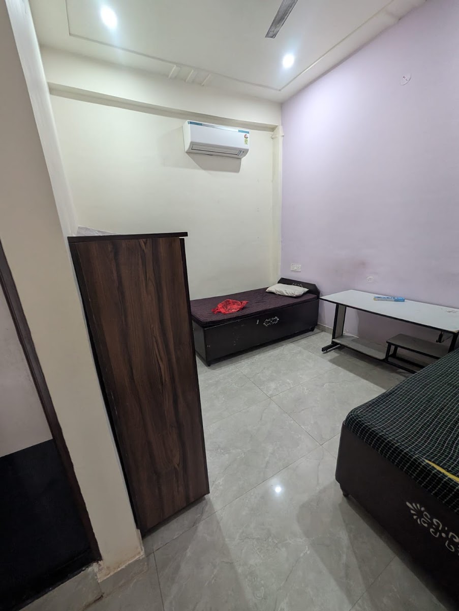 SecureStayzz Girls PG & Rooms – Girls PG in Gwalior preview photo 2