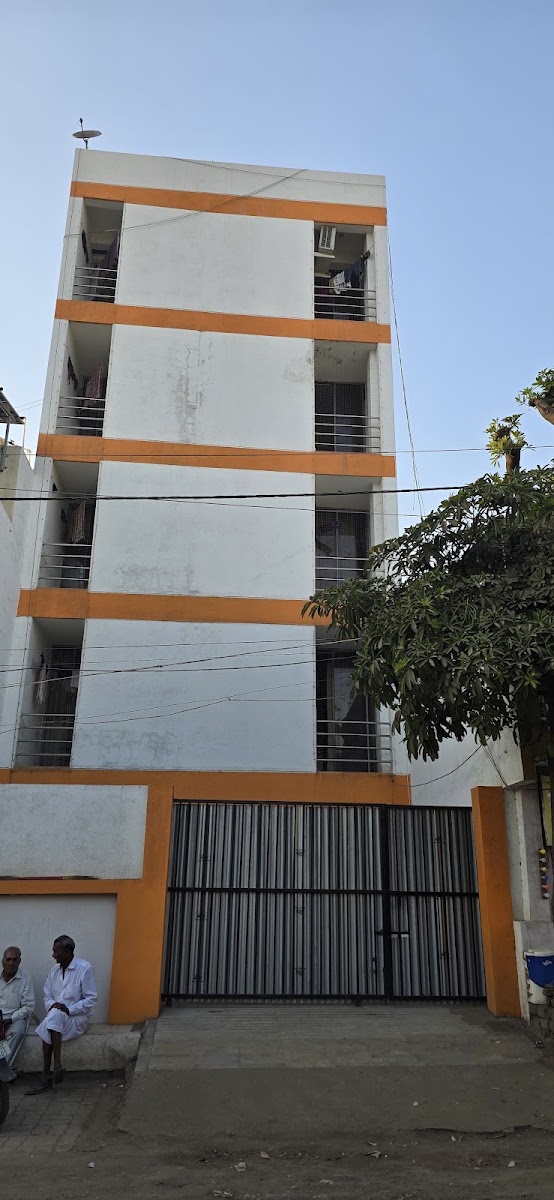 SHREE AMBIKA GIRLS HOSTEL & P.G. – Girls PG in Rajkot preview photo 2