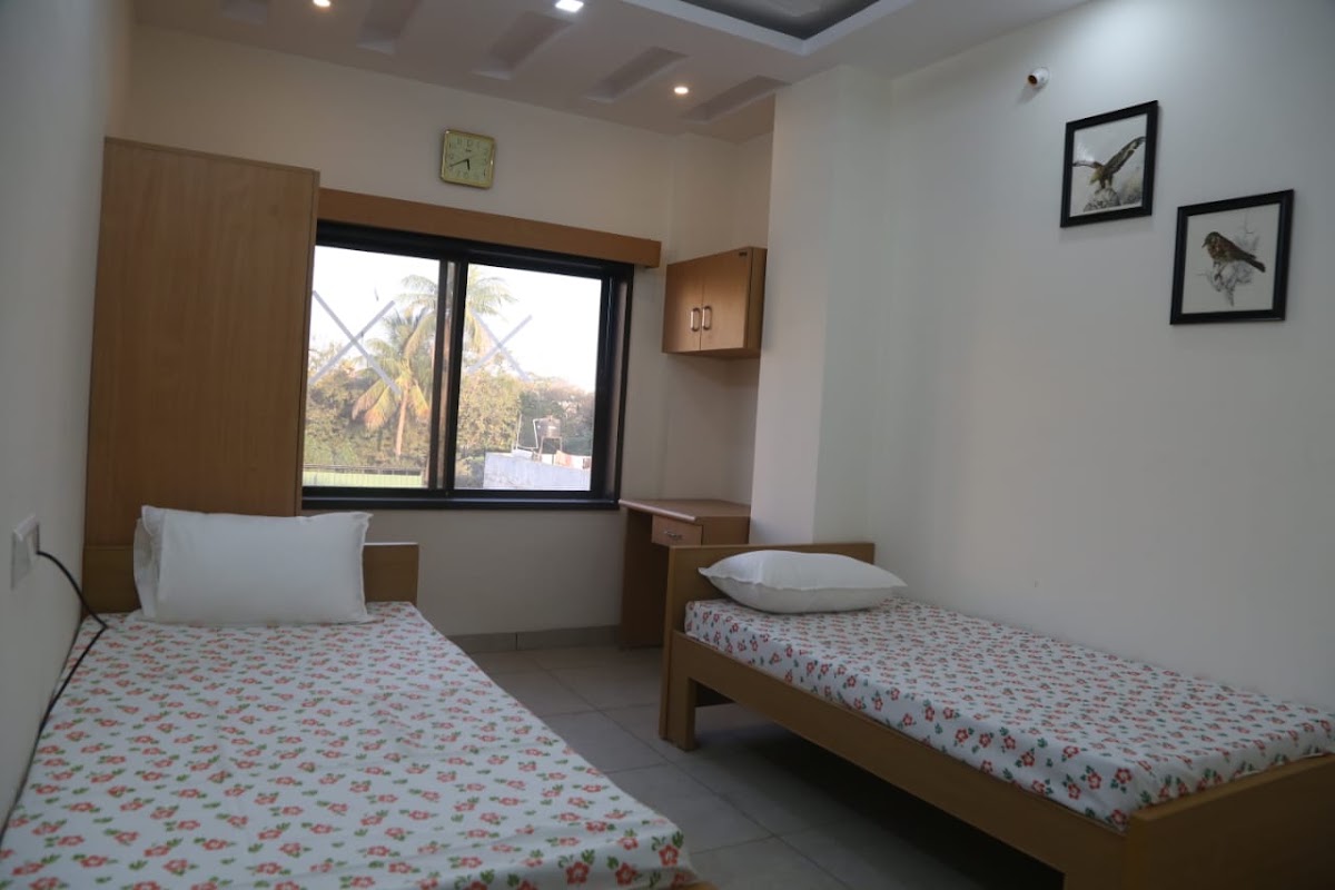 Divyaprabha Girls Hostel – Girls PG in Bhopal preview photo 1