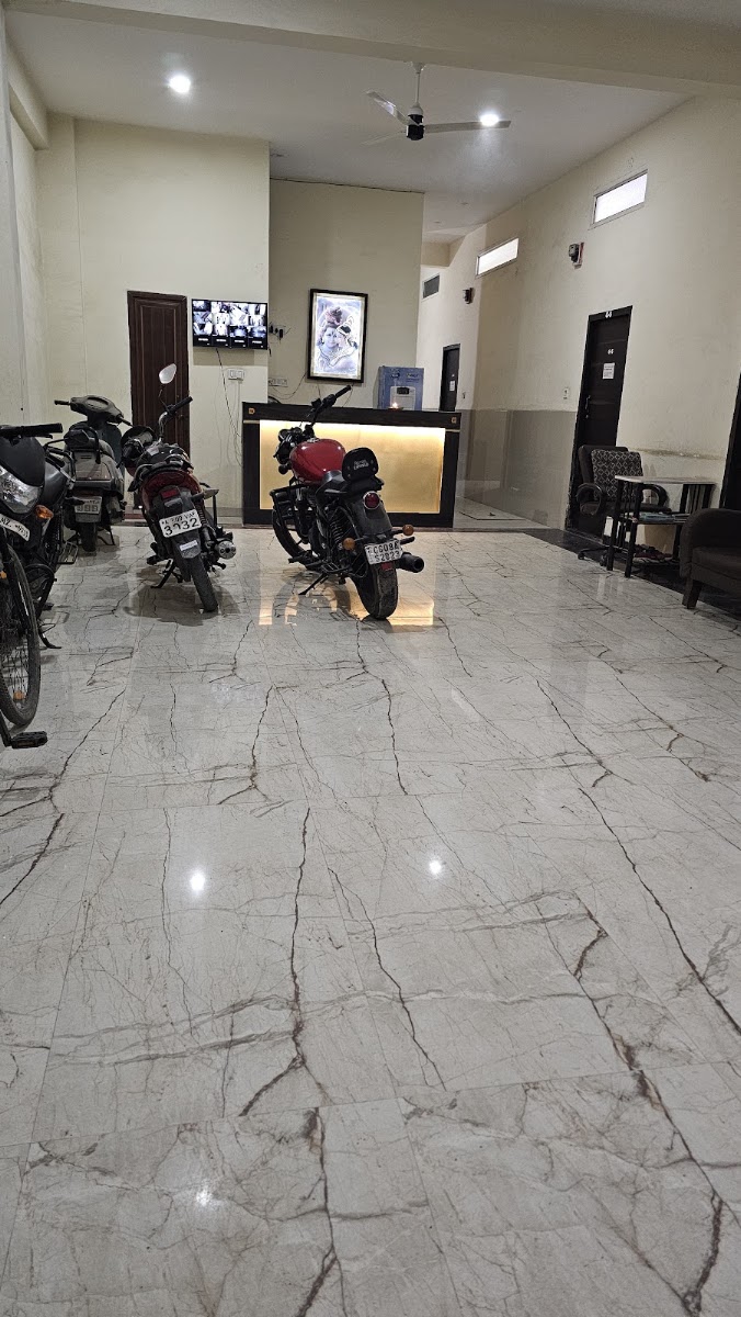 RoomMates Boys Hostel – Boys PG in Indore preview photo 2