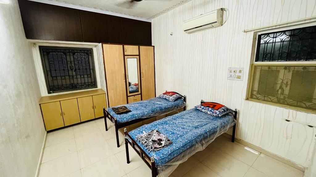 Surya Boys PG - Clean Rooms with Food & Laundry Services in Surat preview 1
