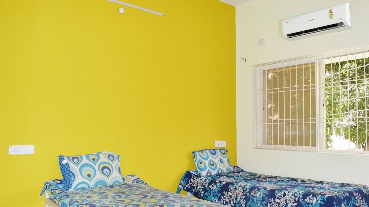 Aseet A Luxury Girls Hostel – Girls PG in Bhopal preview photo 1