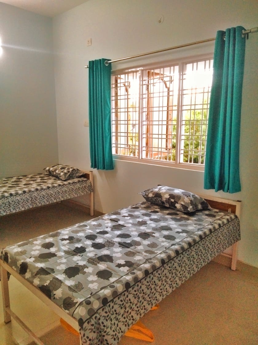Karuna Girls Hostel – Girls PG in Jabalpur preview photo 1