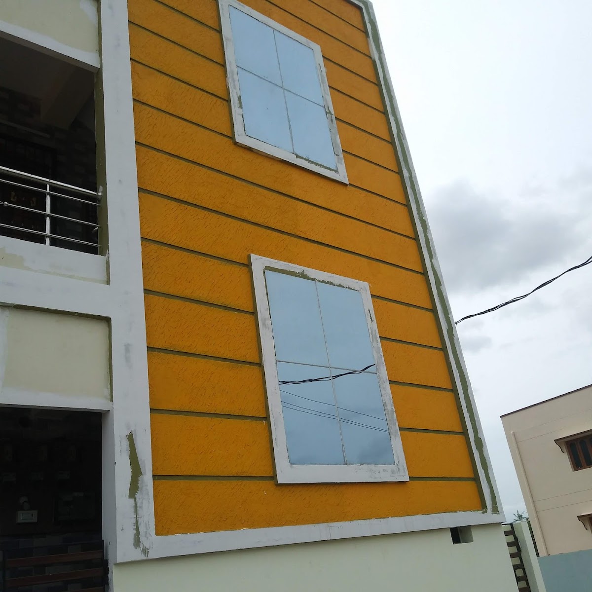 7 hills Boys Hostel