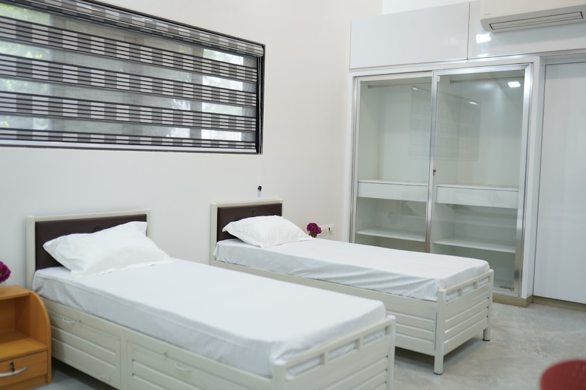 Swara Insignia Girls Hostel - Girls PG in Shivaji Nagar preview 1
