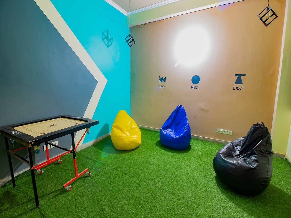 Zolo Sparsh PG in Sector 66 Noida preview 2