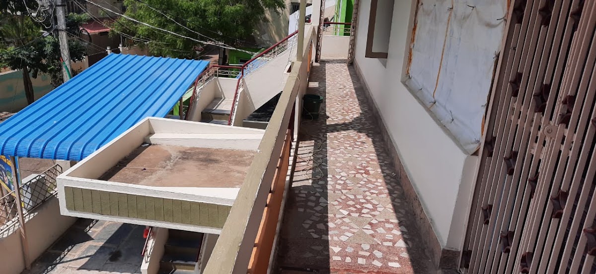 Sri Vengamamba Deluxe Ladies Hostel – Girls PG in Guntur preview photo 2