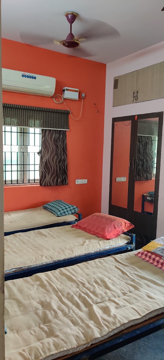 Nakshatra Women's Hostel Arumbakkam preview 2