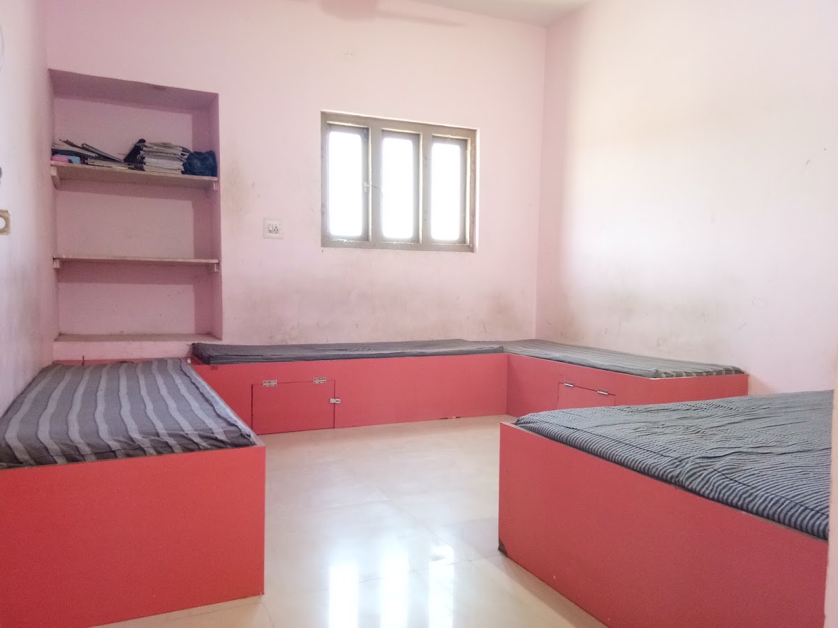 Vishal Boys Hostel – Boys PG in Rajkot preview photo 1