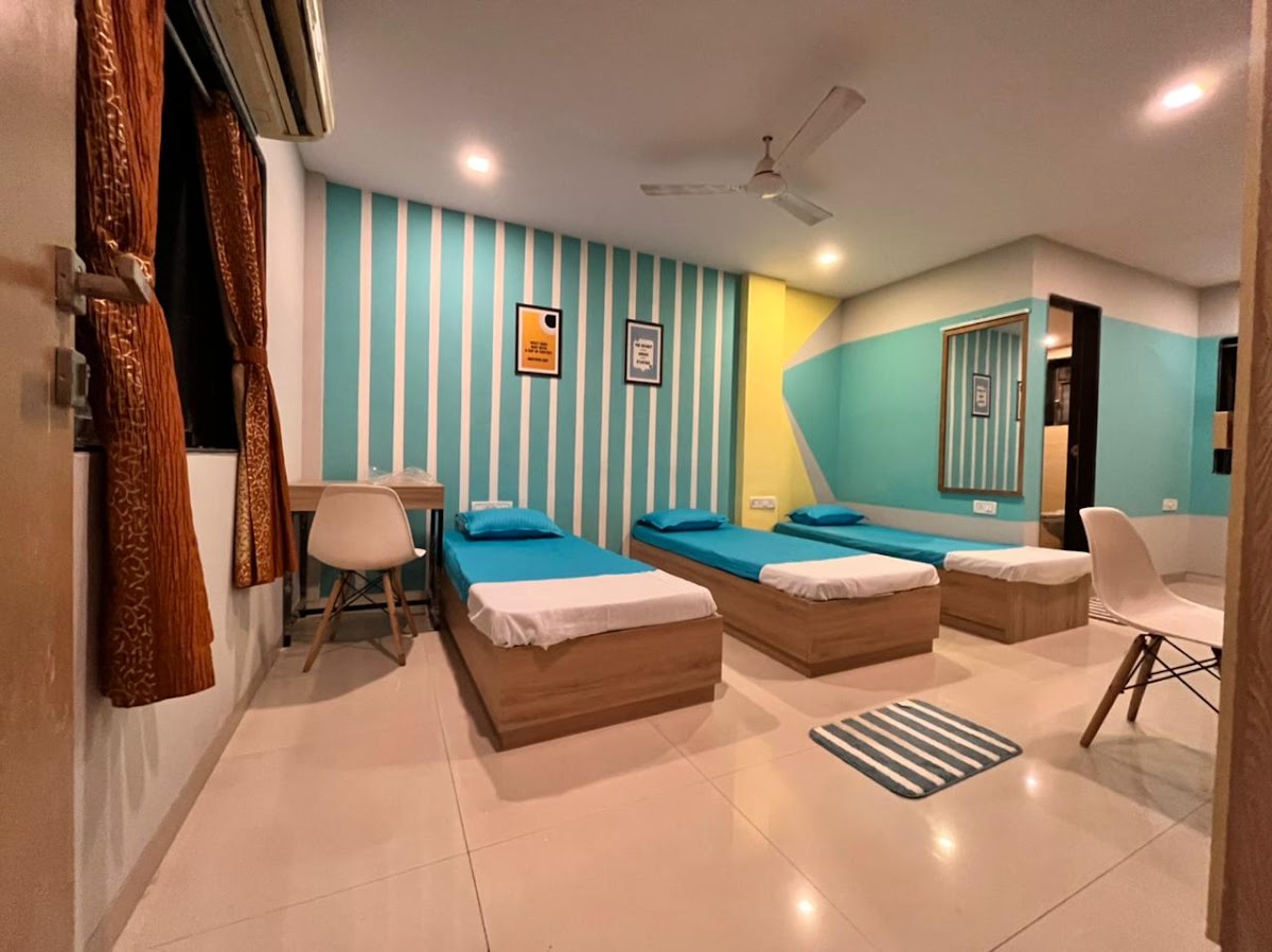 The Hive Hostels : Best Hostel for Girls in Vile Parle – Girls PG in Mumbai preview photo 1
