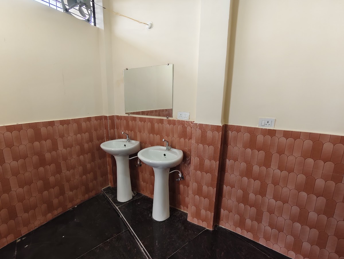 Shri Shyam Girls Hostel – Girls PG in Prayagraj preview photo 2