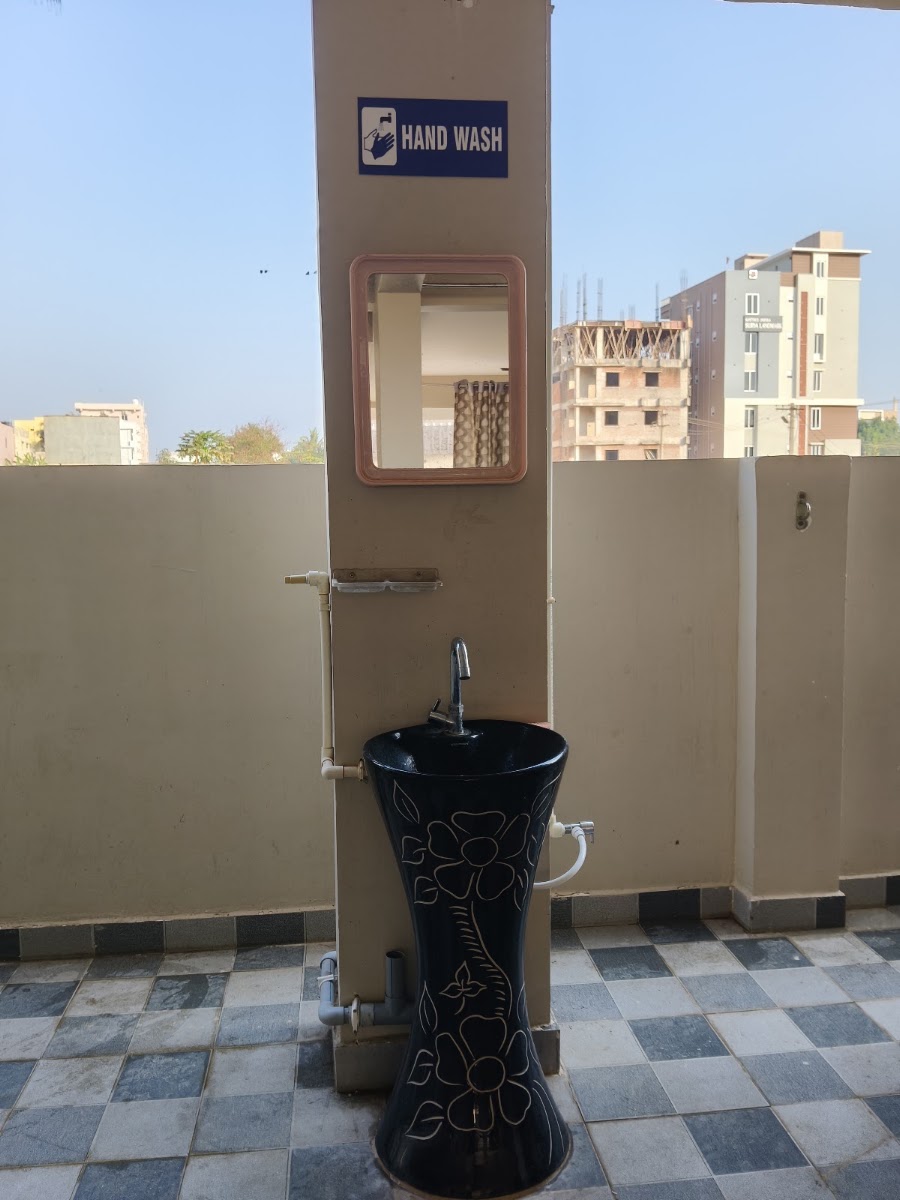 Sri Venkateswara Hostel and PG for Men preview 1