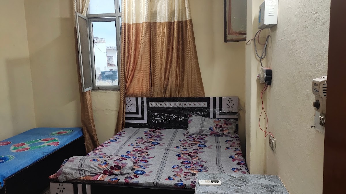 Ruchi Girls' PG in Pitampura