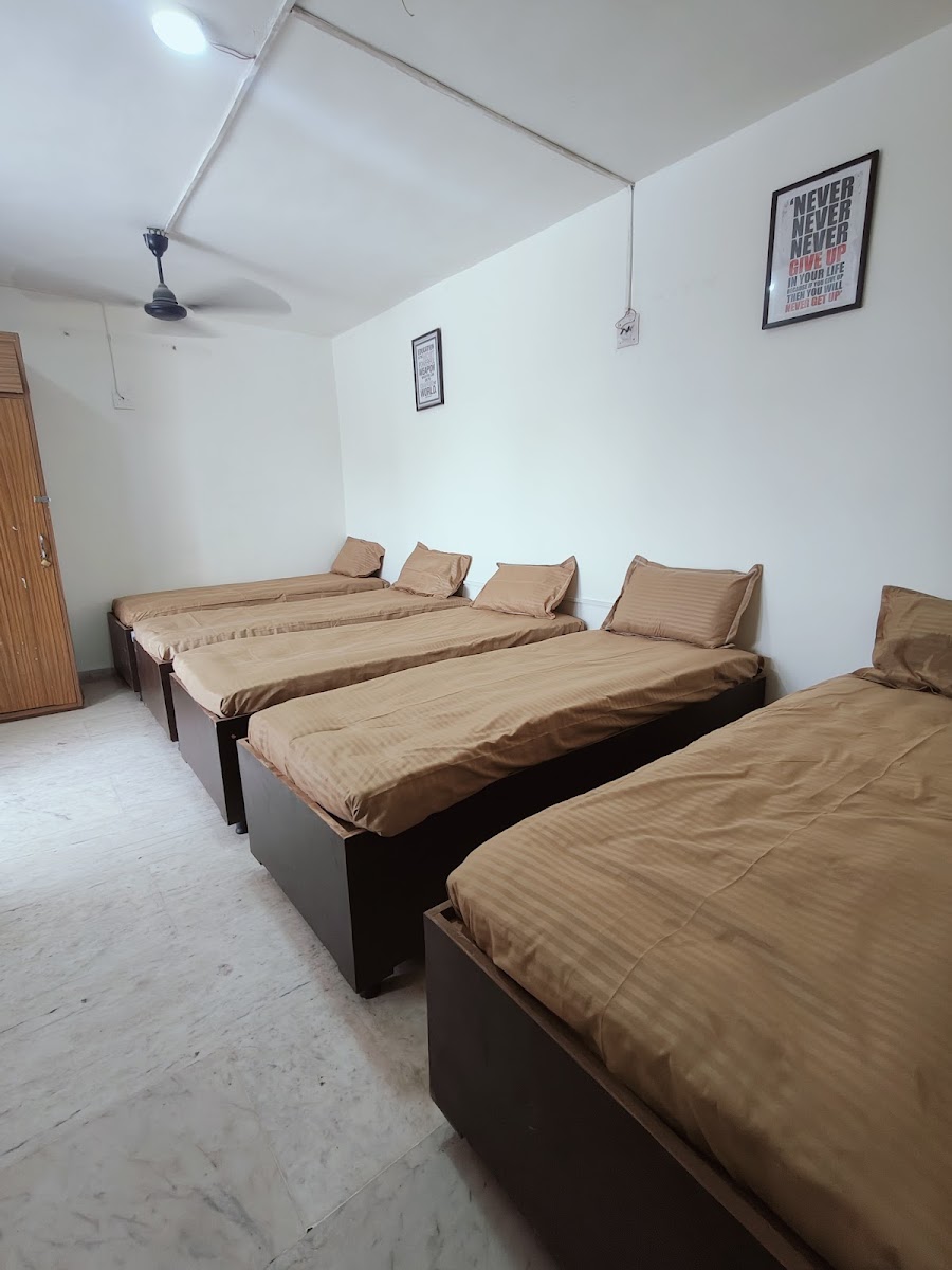 ADLiving | Boys PG | CG Road Navrangpura preview 1