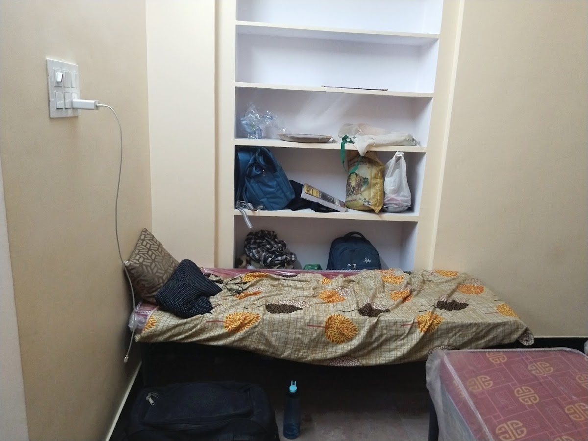SRI BALAJI PG & Mens Hostel – Boys PG in Vijayawada preview photo 1