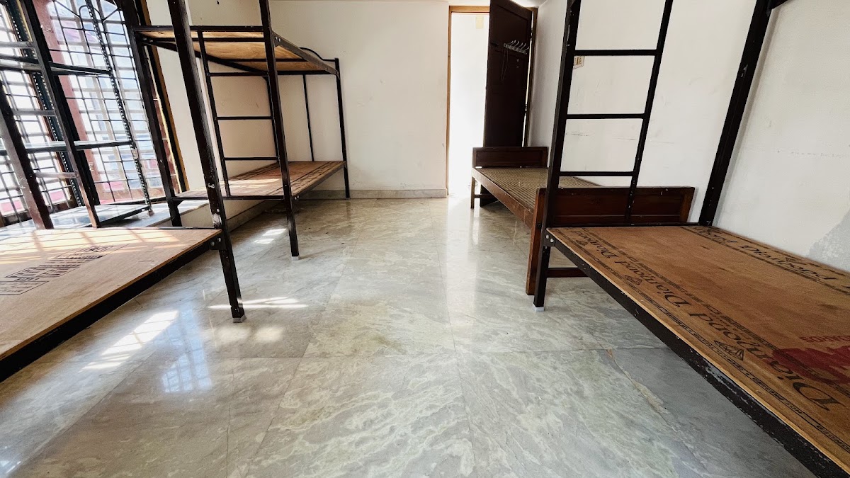 AL AMEEN PG Ladies Hostel & Working women's hostel - Town hall Kochi – Girls PG in Kochi preview photo 2