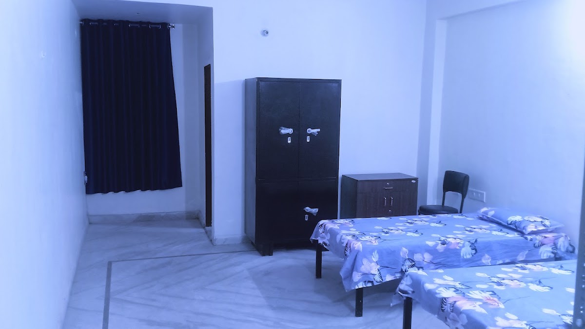 NEW ARAWALI GIRLS P.G. HOSTEL preview 1