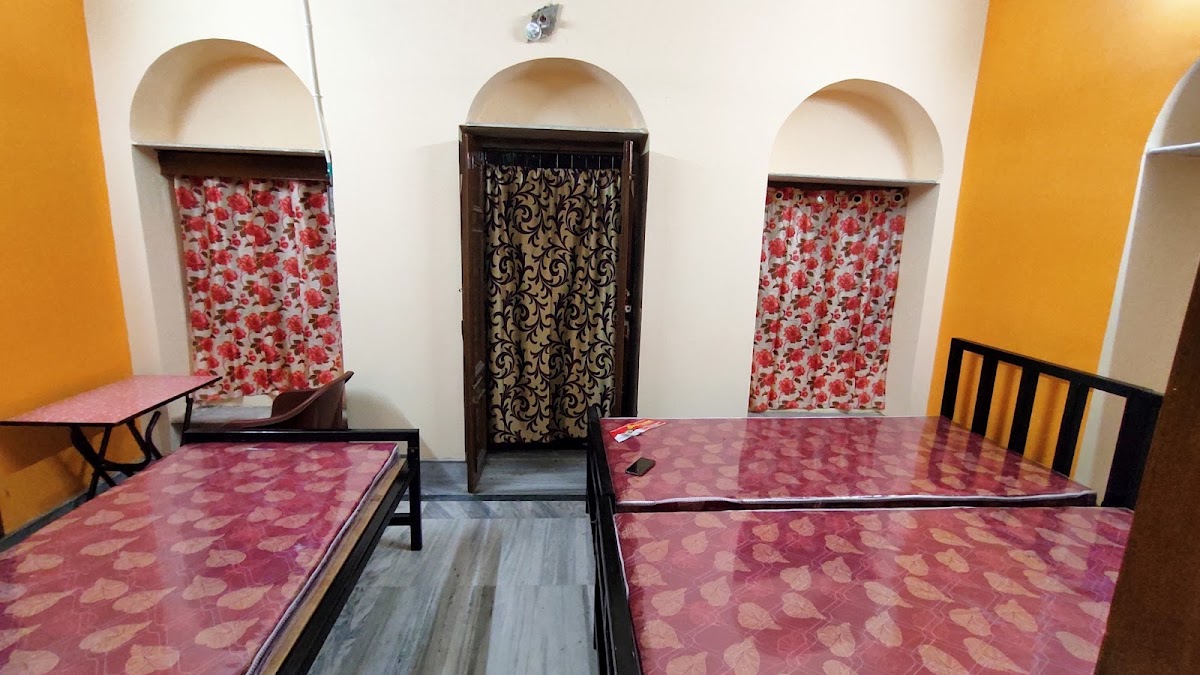 UrbanCare Paying Guest Accommodation (Female)