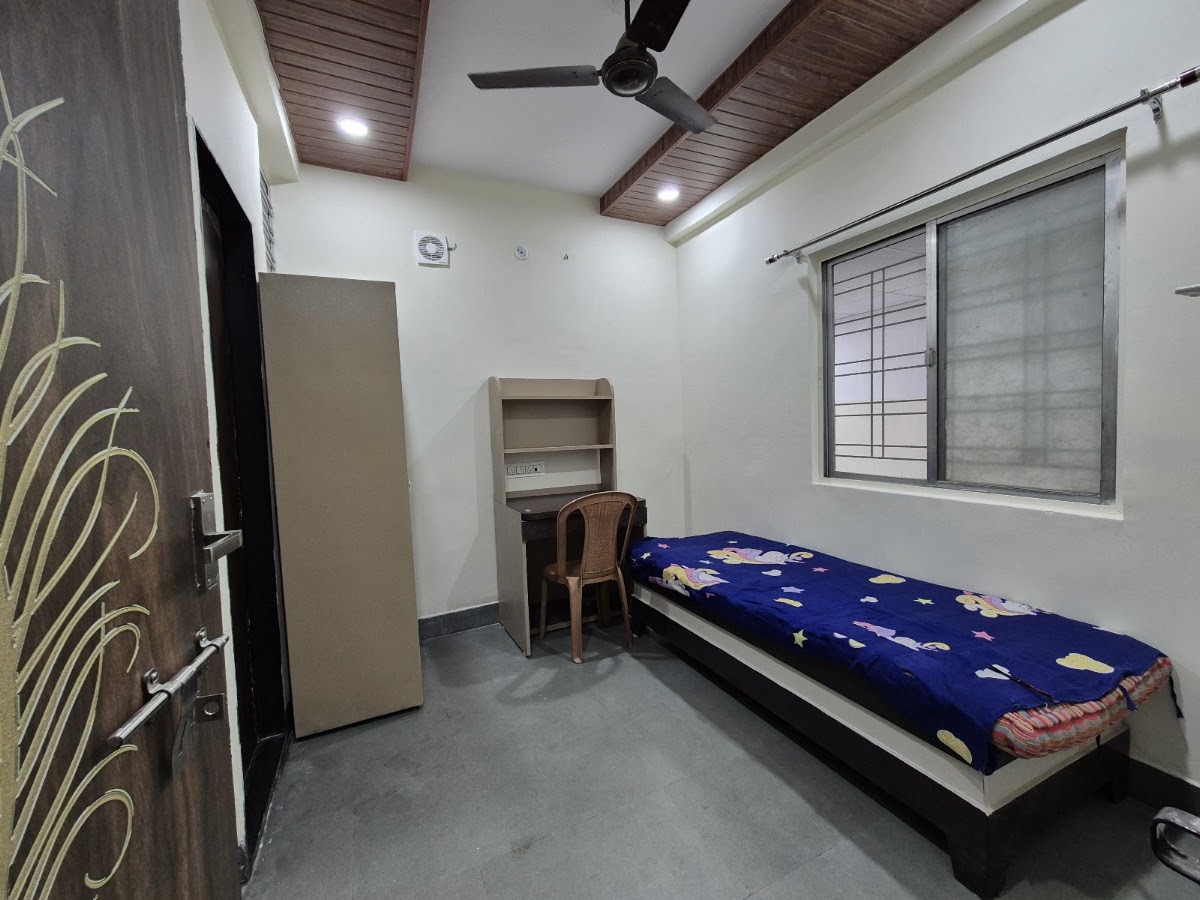 Shree Palace Girls Hostel – Girls PG in Bhopal preview photo 1