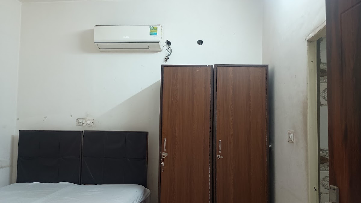 Om Sai Homes | PG for boys & Girls preview 1