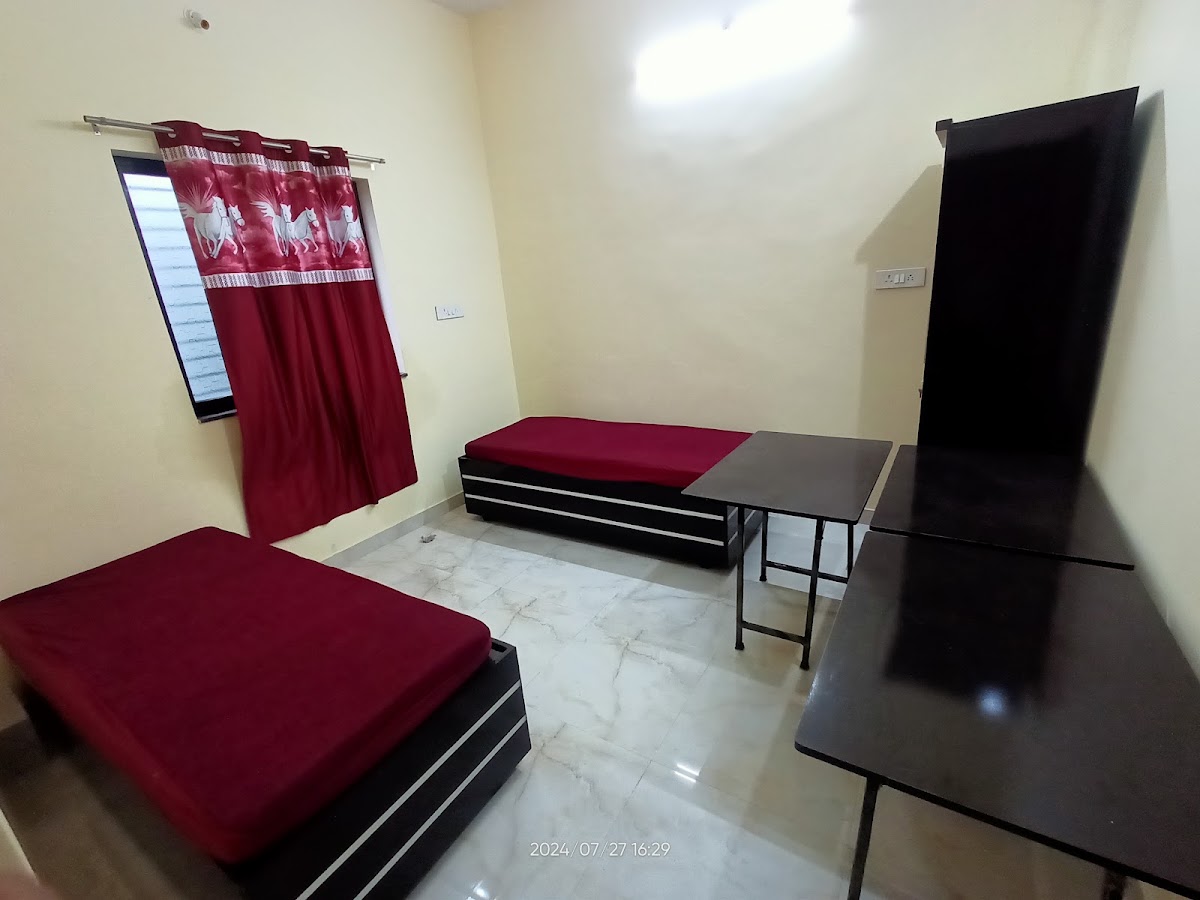 VATSALA Girls Hostel (PG) best in Raipur – Girls PG in Raipur preview photo 1